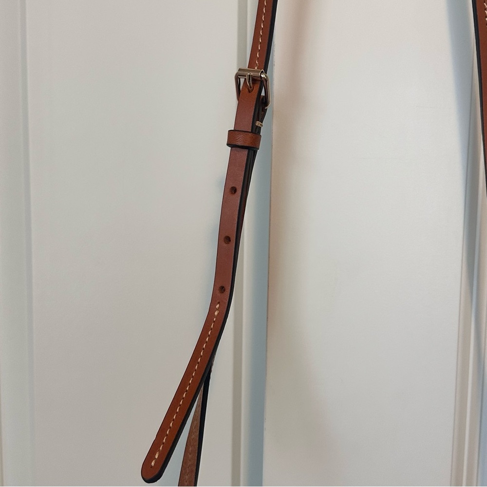 New! Dooney and Bourke Light Blush Pink Wexford Leather Rosie Crossbody Purse - Picture 9 of 16